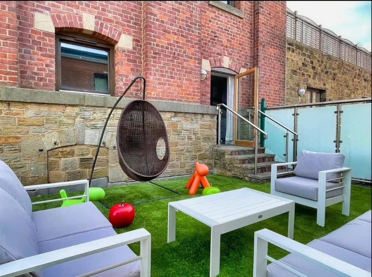 Historic Clock Tower Apartment With Rooftop Terrace And Free Secure Parking Шефилд Экстерьер фото
